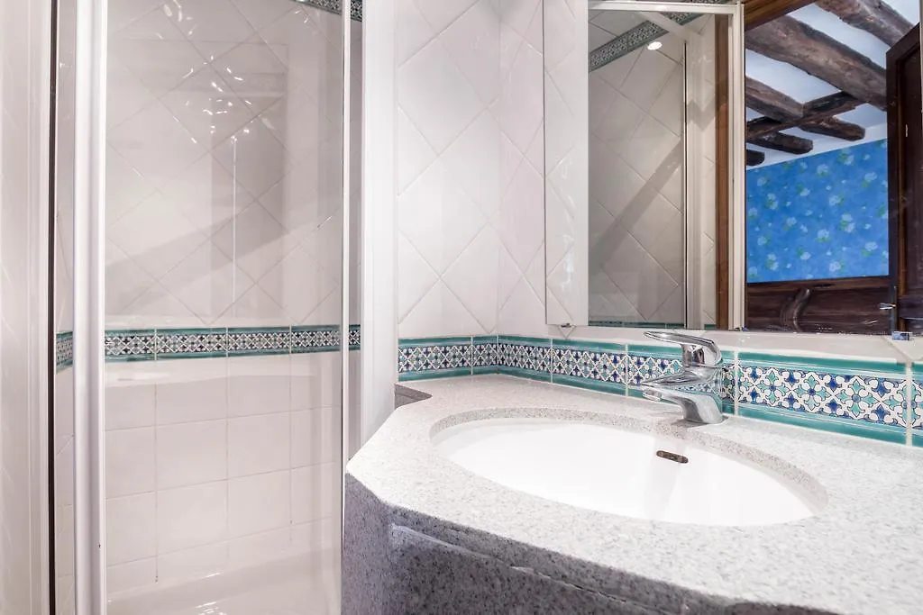 Otel Du Lys Paris